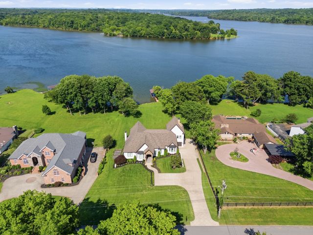 1167 Windsor Dr, Gallatin, TN 37066