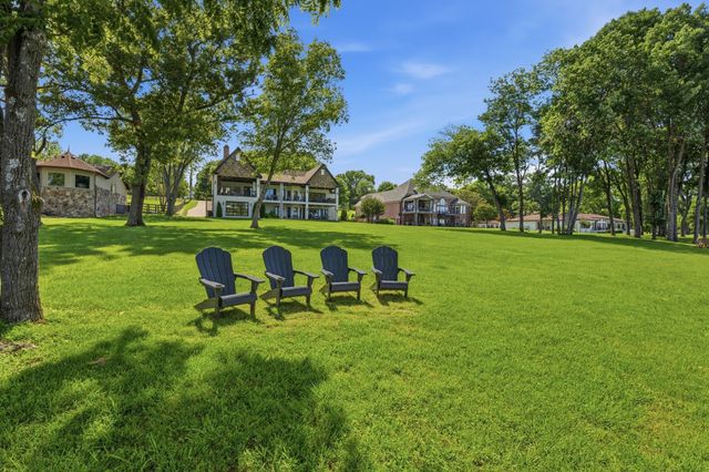 1167 Windsor Dr, Gallatin, TN 37066