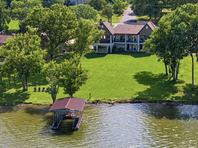 1167 Windsor Dr, Gallatin, TN 37066