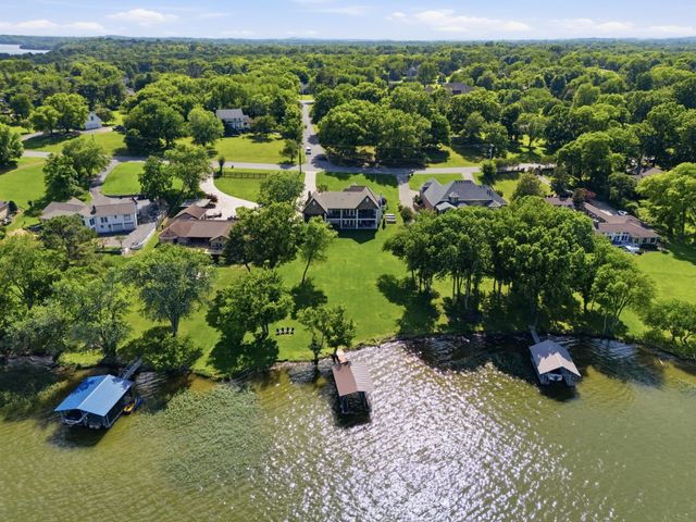 1167 Windsor Dr, Gallatin, TN 37066