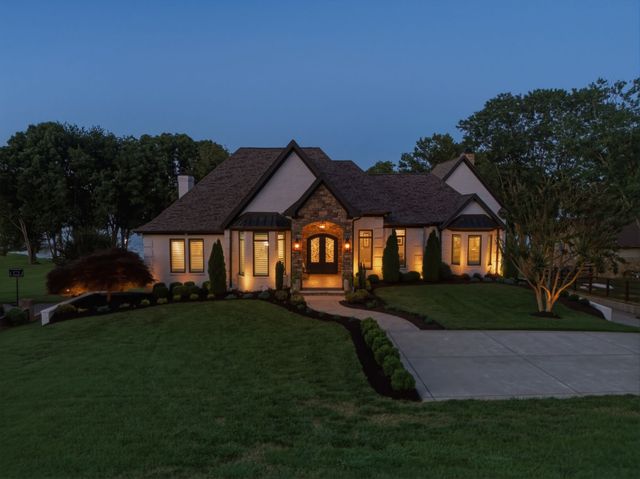 1167 Windsor Dr, Gallatin, TN 37066