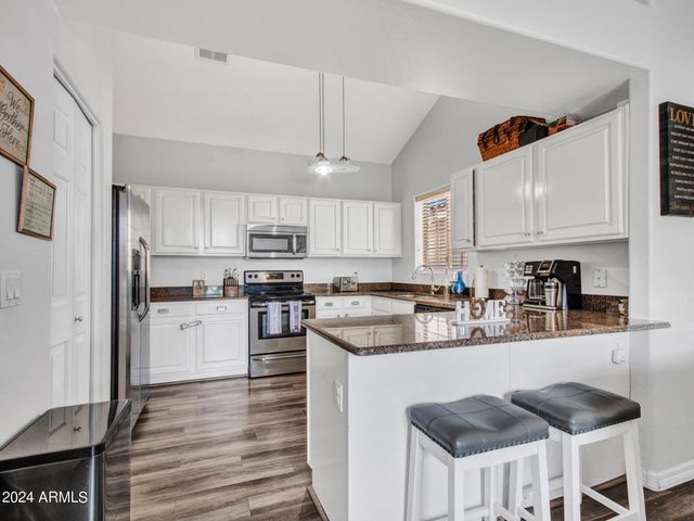2801 N LITCHFIELD Road 60, Goodyear, AZ 85395