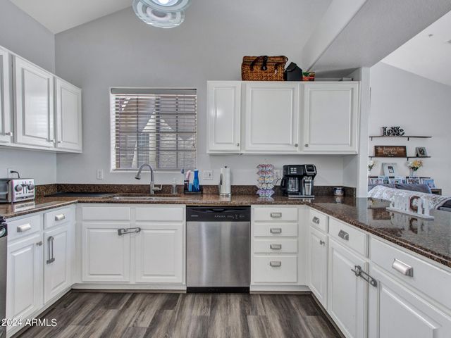 2801 N LITCHFIELD Road 60, Goodyear, AZ 85395