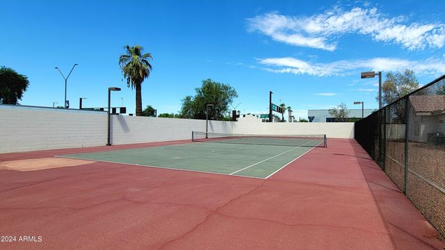 2801 N LITCHFIELD Road 60, Goodyear, AZ 85395