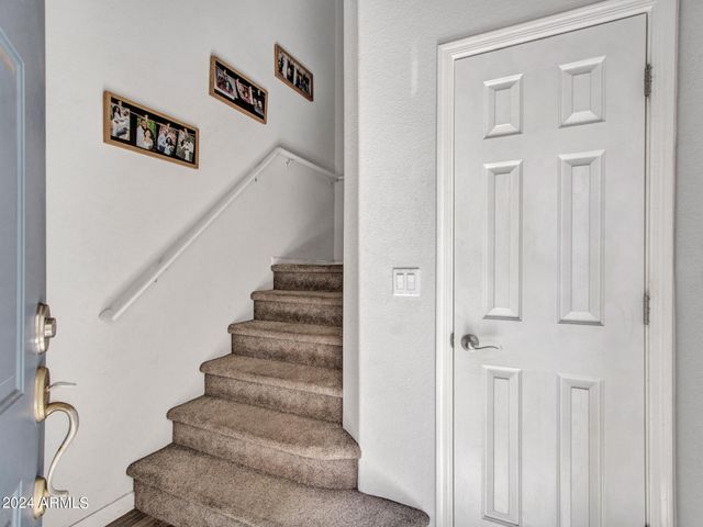 2801 N LITCHFIELD Road 60, Goodyear, AZ 85395