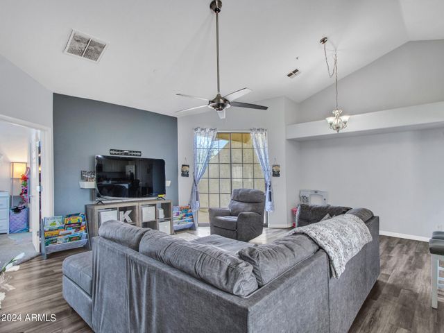 2801 N LITCHFIELD Road 60, Goodyear, AZ 85395
