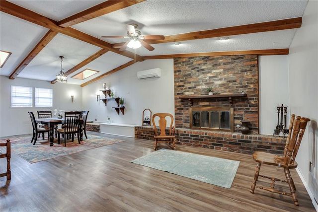 4832 Park Vista Drive, Del City, OK 73115