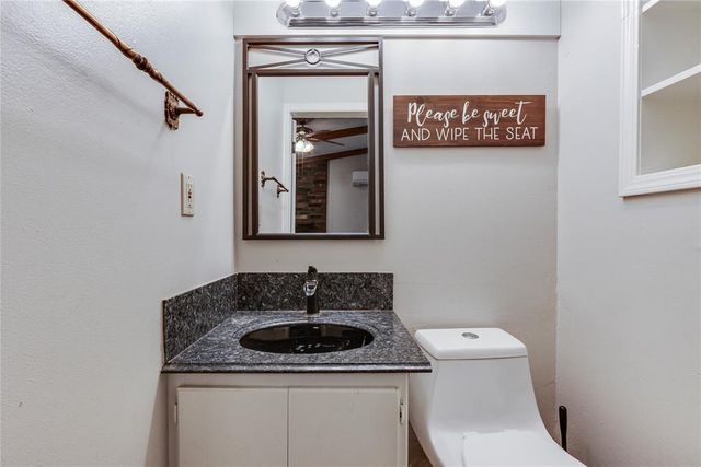 4832 Park Vista Drive, Del City, OK 73115