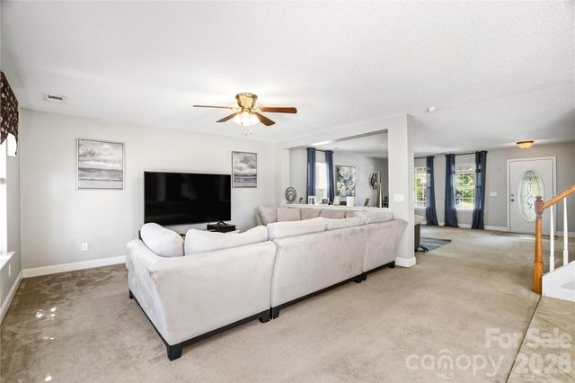 13310 Pontchatrain Avenue, Charlotte, NC 28273