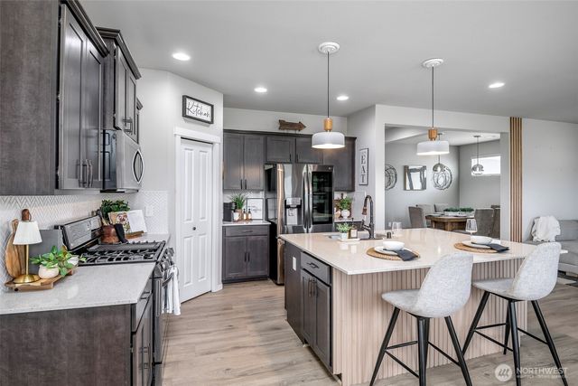 2933 Cassius Street NE, Lacey, WA 98516