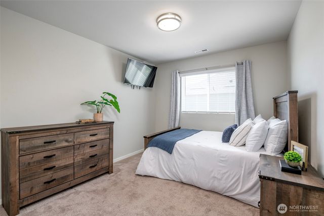 2933 Cassius Street NE, Lacey, WA 98516
