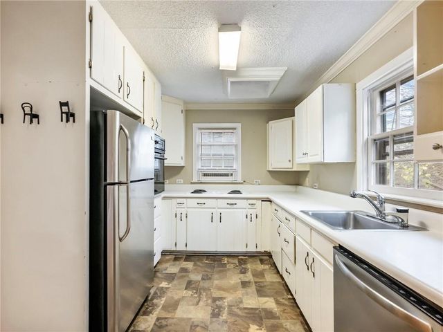 1093 Enota NE Avenue, Gainesville, GA 30501