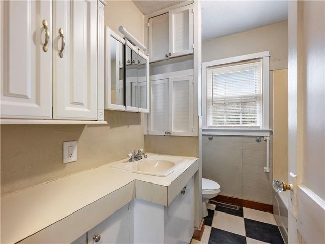 1093 Enota NE Avenue, Gainesville, GA 30501