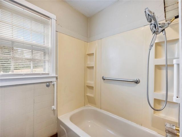 1093 Enota NE Avenue, Gainesville, GA 30501