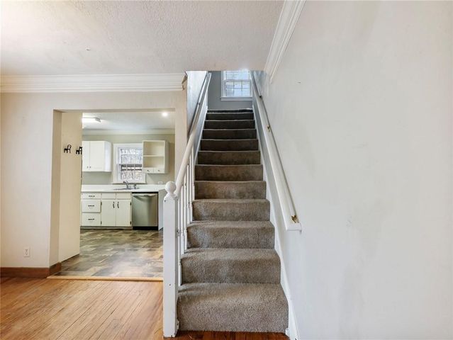 1093 Enota NE Avenue, Gainesville, GA 30501