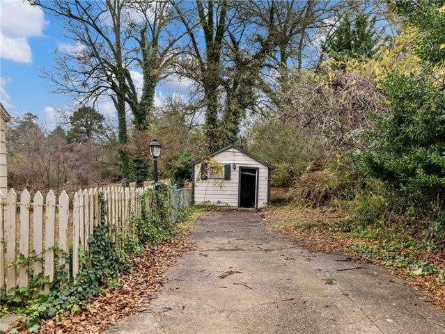 1093 Enota NE Avenue, Gainesville, GA 30501