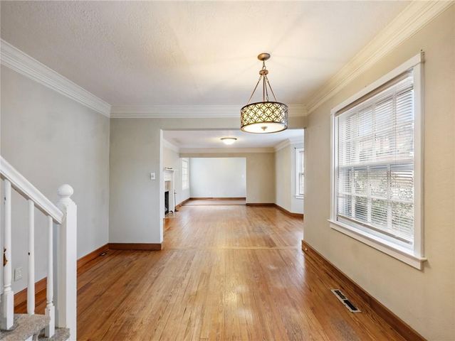 1093 Enota NE Avenue, Gainesville, GA 30501