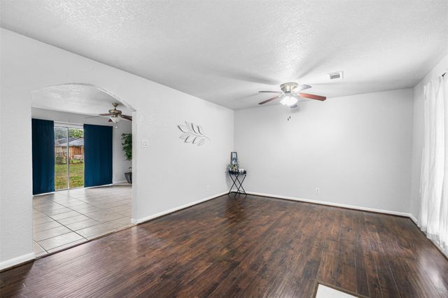 1205 15th Street, South Houston, TX 77587