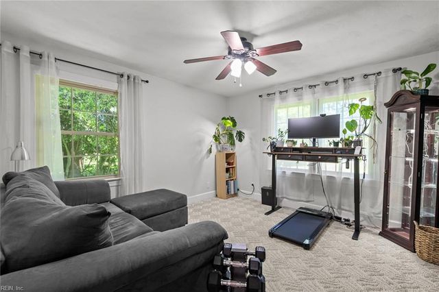 6141 Knotts Creek LN, Suffolk, VA 23435