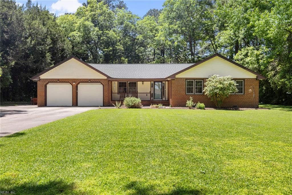 6141 Knotts Creek LN, Suffolk, VA 23435
