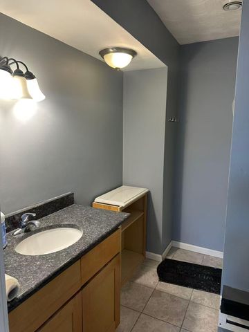 2425 10th Avenue S, Minneapolis, MN 55404