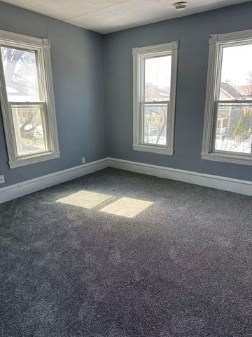 2425 10th Avenue S, Minneapolis, MN 55404