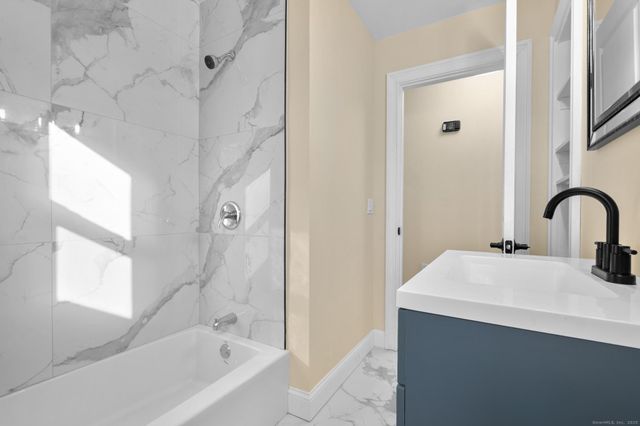 24 Evergreen Road, North Branford, CT 06472