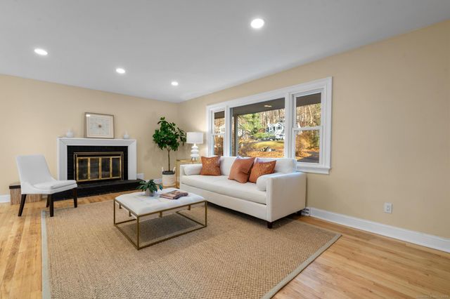 24 Evergreen Road, North Branford, CT 06472