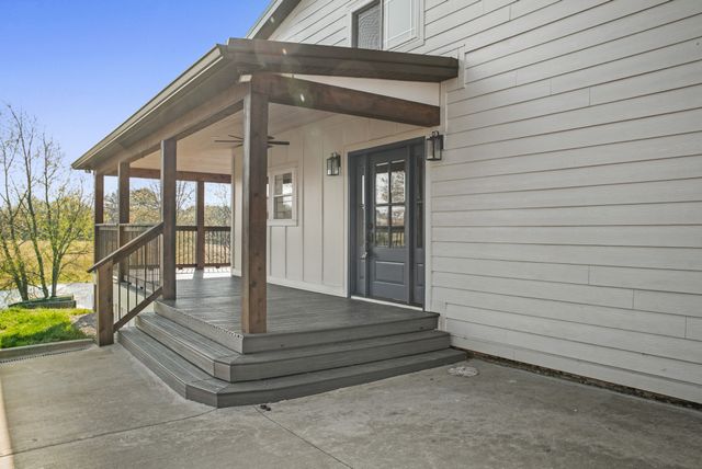 20 Zinker Rd, Lawrenceburg, TN 38464