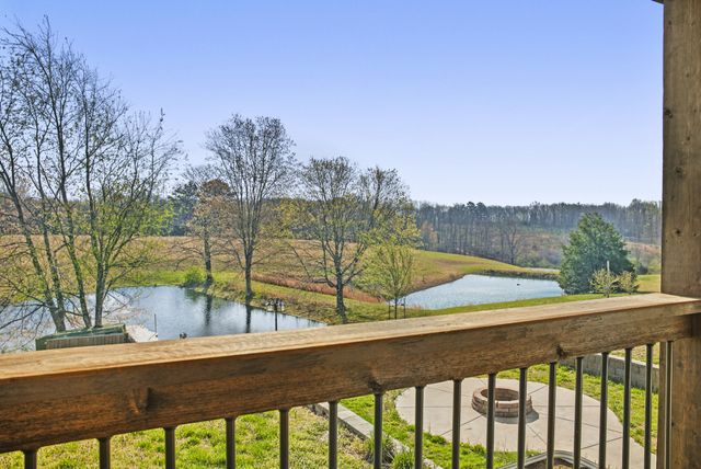 20 Zinker Rd, Lawrenceburg, TN 38464