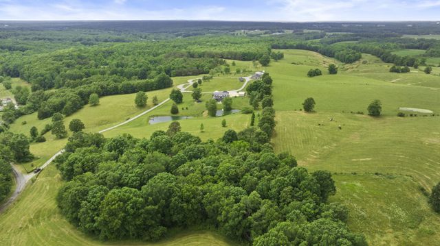 20 Zinker Rd, Lawrenceburg, TN 38464