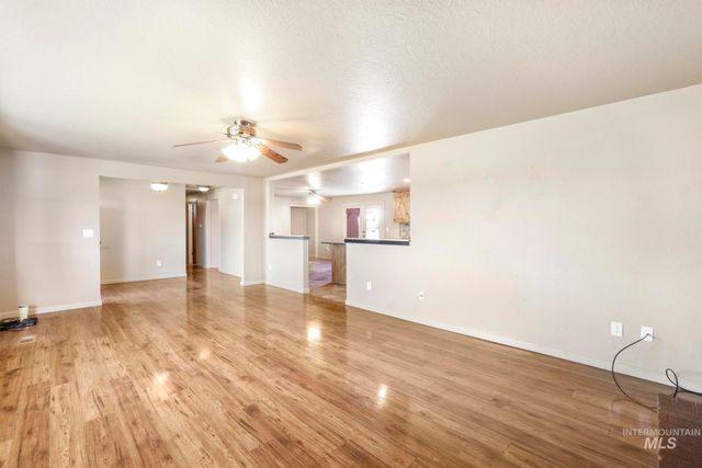 298 S 300 East, Jerome, ID 83300