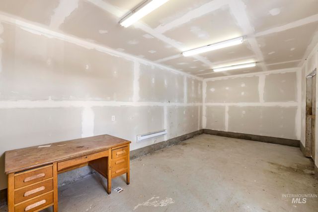 298 S 300 East, Jerome, ID 83300