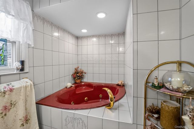 29 Main Avenue, Centereach, NY 11720