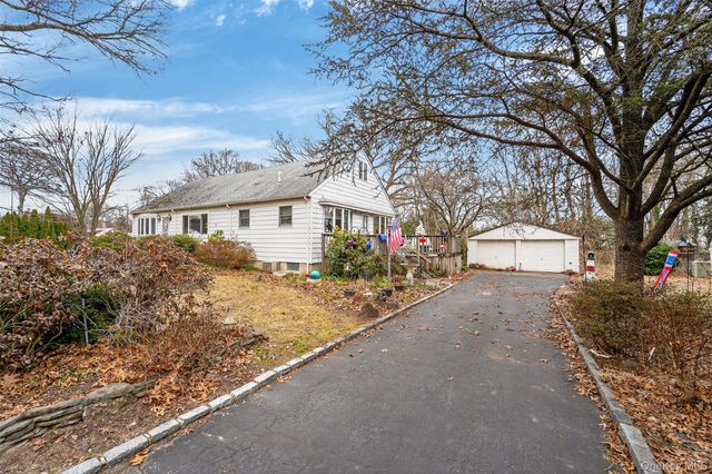 29 Main Avenue, Centereach, NY 11720