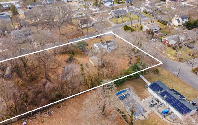 29 Main Avenue, Centereach, NY 11720