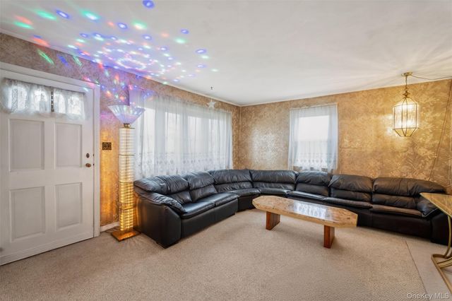 29 Main Avenue, Centereach, NY 11720