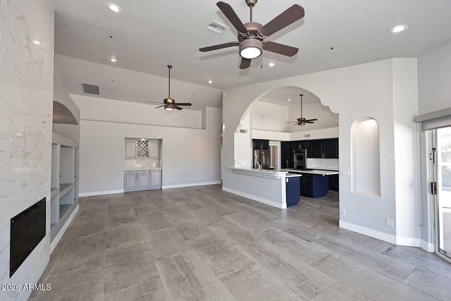 9154 E Charter Oak Drive, Scottsdale, AZ 85260