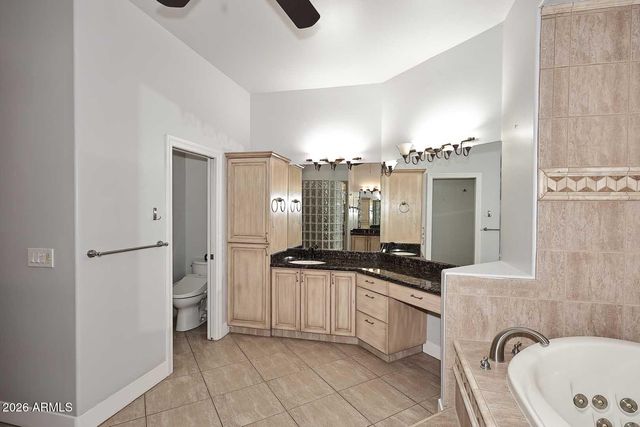 9154 E Charter Oak Drive, Scottsdale, AZ 85260