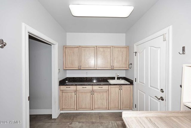 9154 E Charter Oak Drive, Scottsdale, AZ 85260