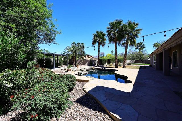 9154 E Charter Oak Drive, Scottsdale, AZ 85260