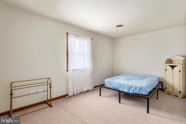 55 PAPERMILL RD, Elkton, MD 21921