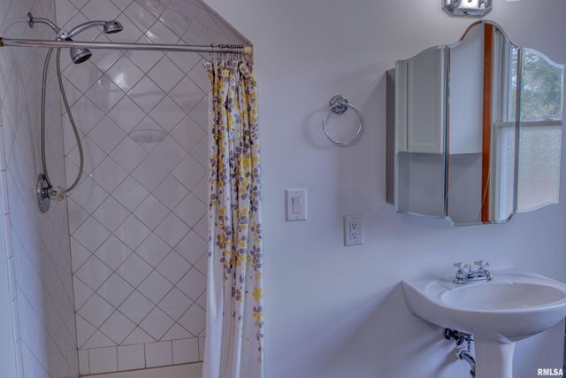 6873 Old Highway 13 Highway, Carbondale, IL 62901