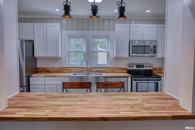 6873 Old Highway 13 Highway, Carbondale, IL 62901