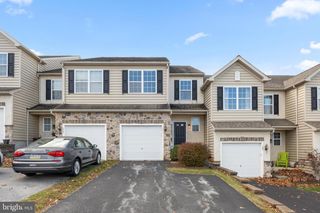 111 LUKENS MILL DR #50, Coatesville, PA 19320