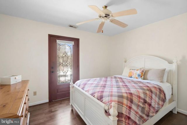 4101 ROBERTS RD, Fairfax, VA 22032