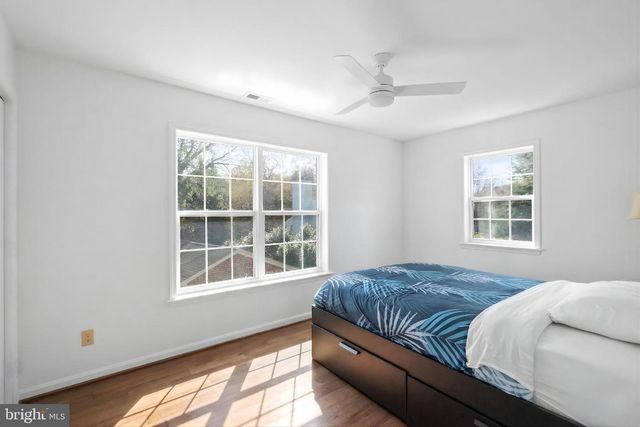 4101 ROBERTS RD, Fairfax, VA 22032