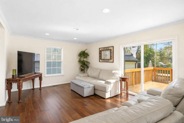 4101 ROBERTS RD, Fairfax, VA 22032