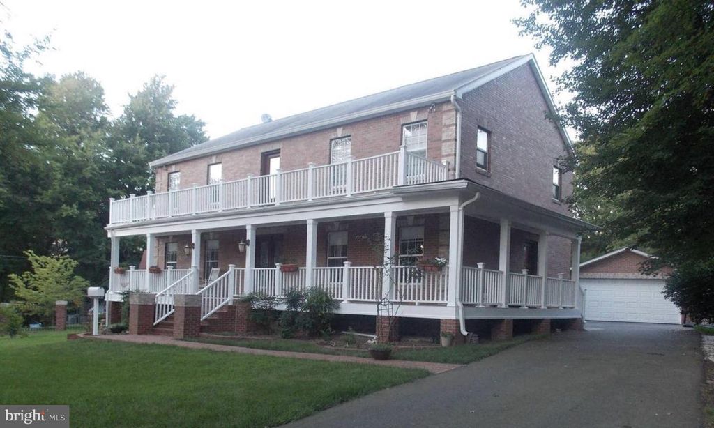 4101 ROBERTS RD, Fairfax, VA 22032