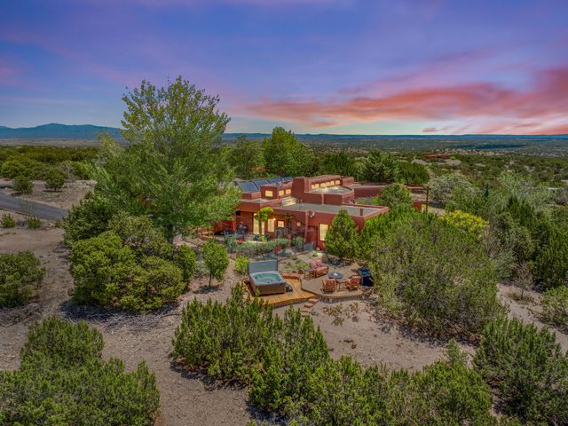 171 Silver Hills, Santa Fe, NM 87508
